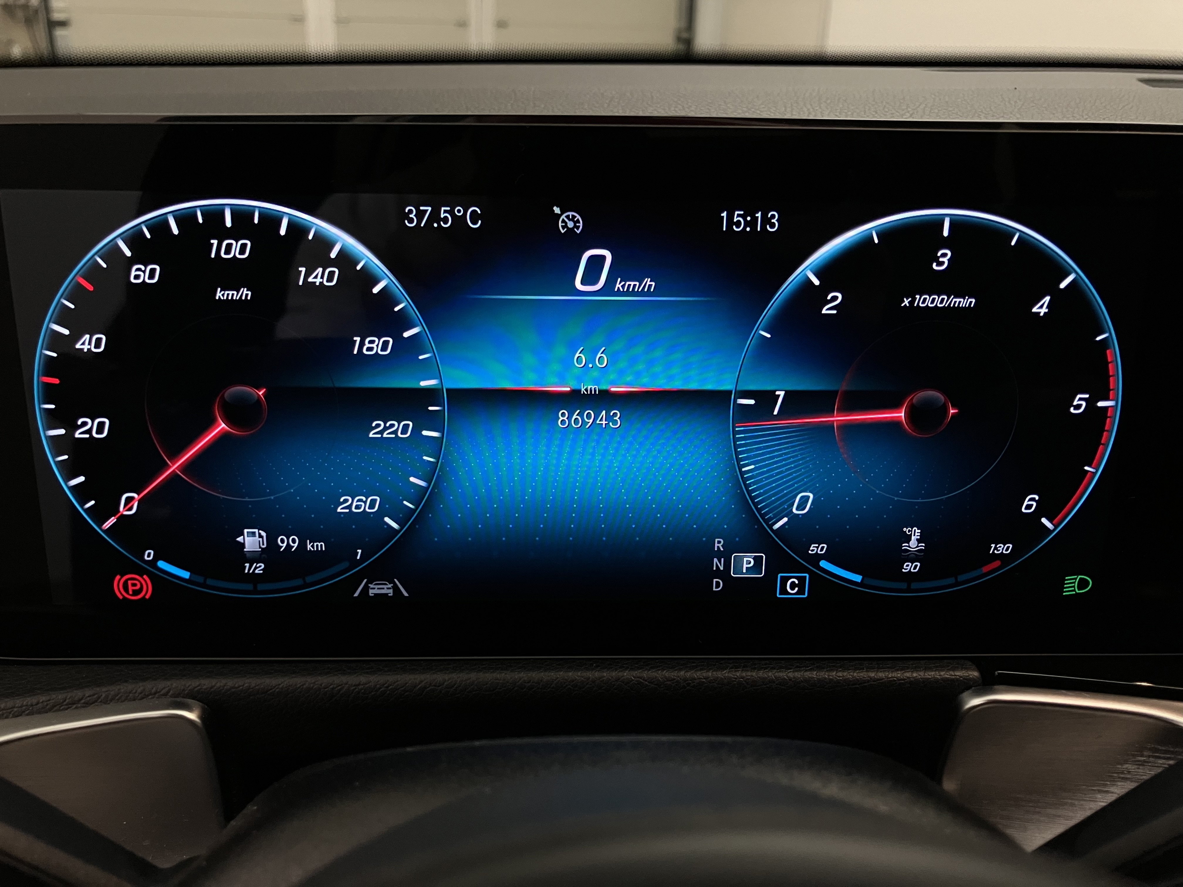 Mercedes-Benz GLB 200 d | Bild 15 von 31