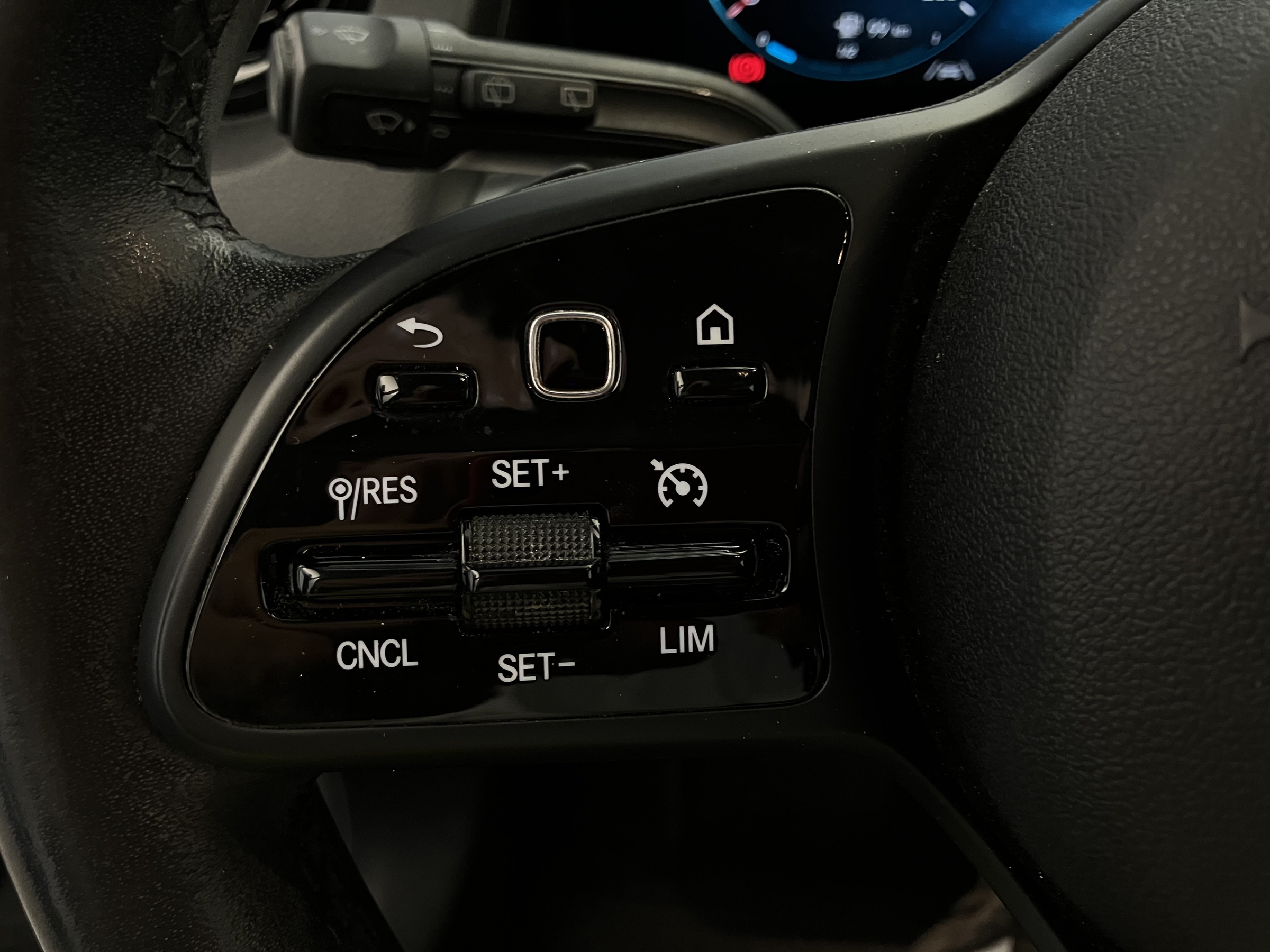 Mercedes-Benz GLB 200 d | Bild 16 von 31