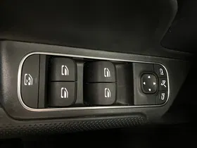 Mercedes-Benz GLB 200 d | Thumbnail 10 von 31