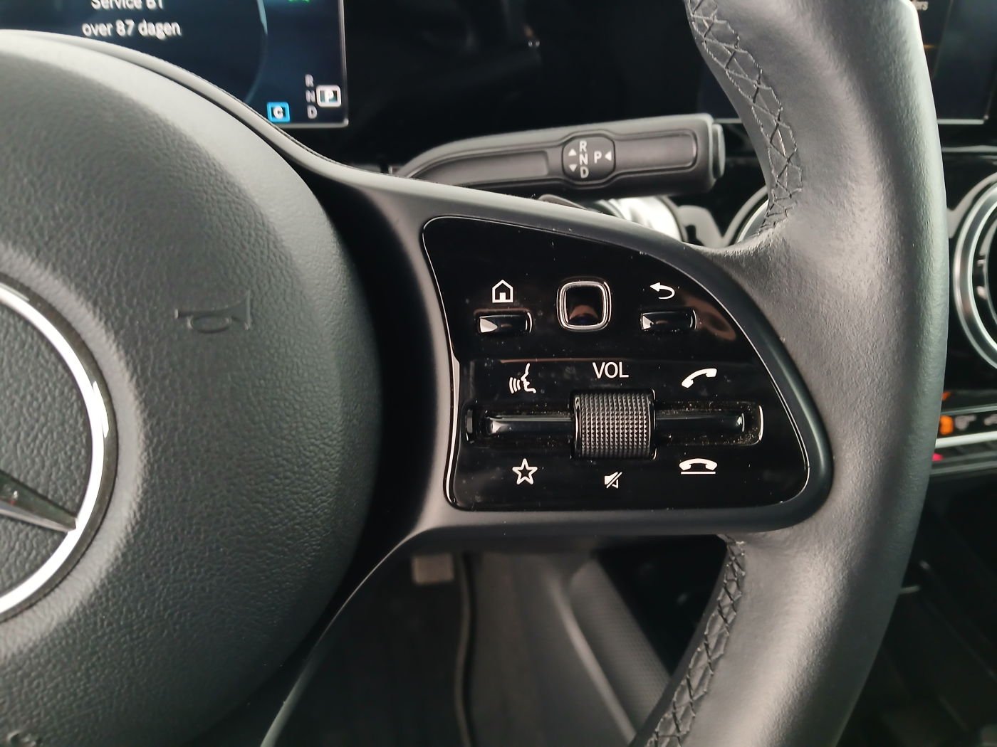 Mercedes-Benz GLB 200 d Aut. | Bild 15 von 24