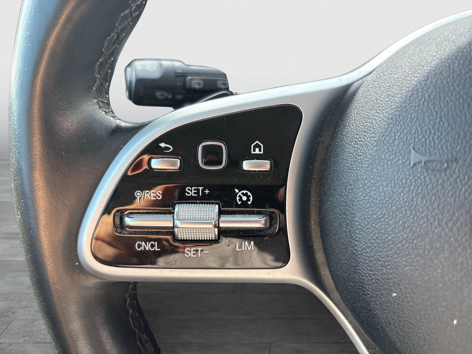 Mercedes-Benz GLB 220d 4MAT. Aut. | Bild 14 von 25