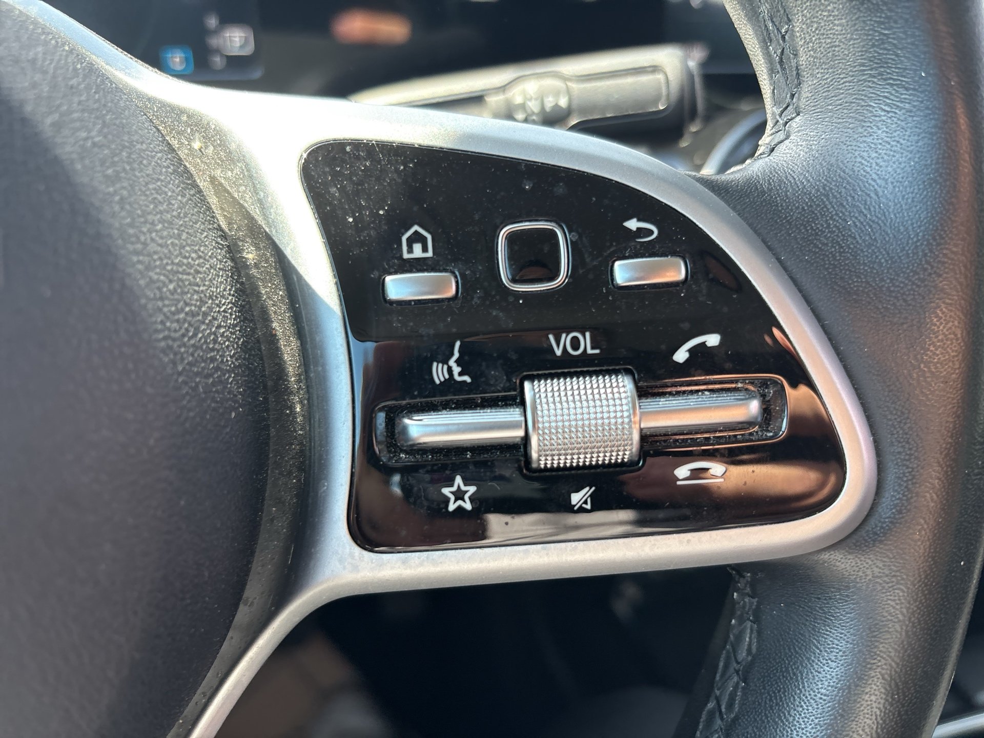 Mercedes-Benz GLB 220d 4MAT. Aut. | Bild 15 von 25