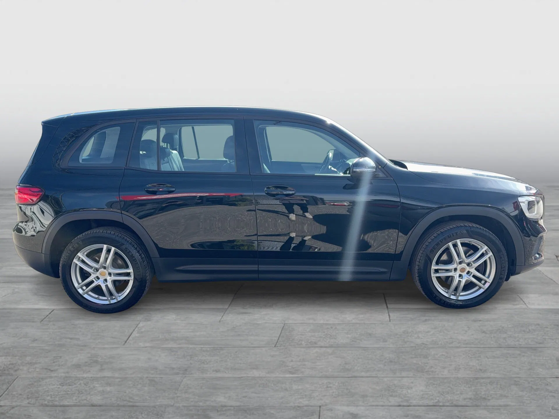 Mercedes-Benz GLB 220d 4MAT. Aut. | Bild 6 von 25