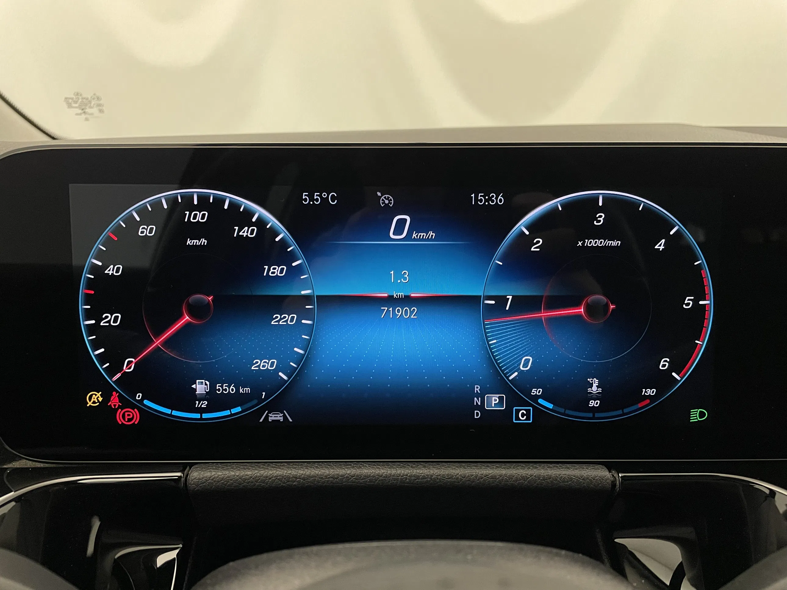 Mercedes-Benz GLA 180 d Aut. | Bild 13 von 31