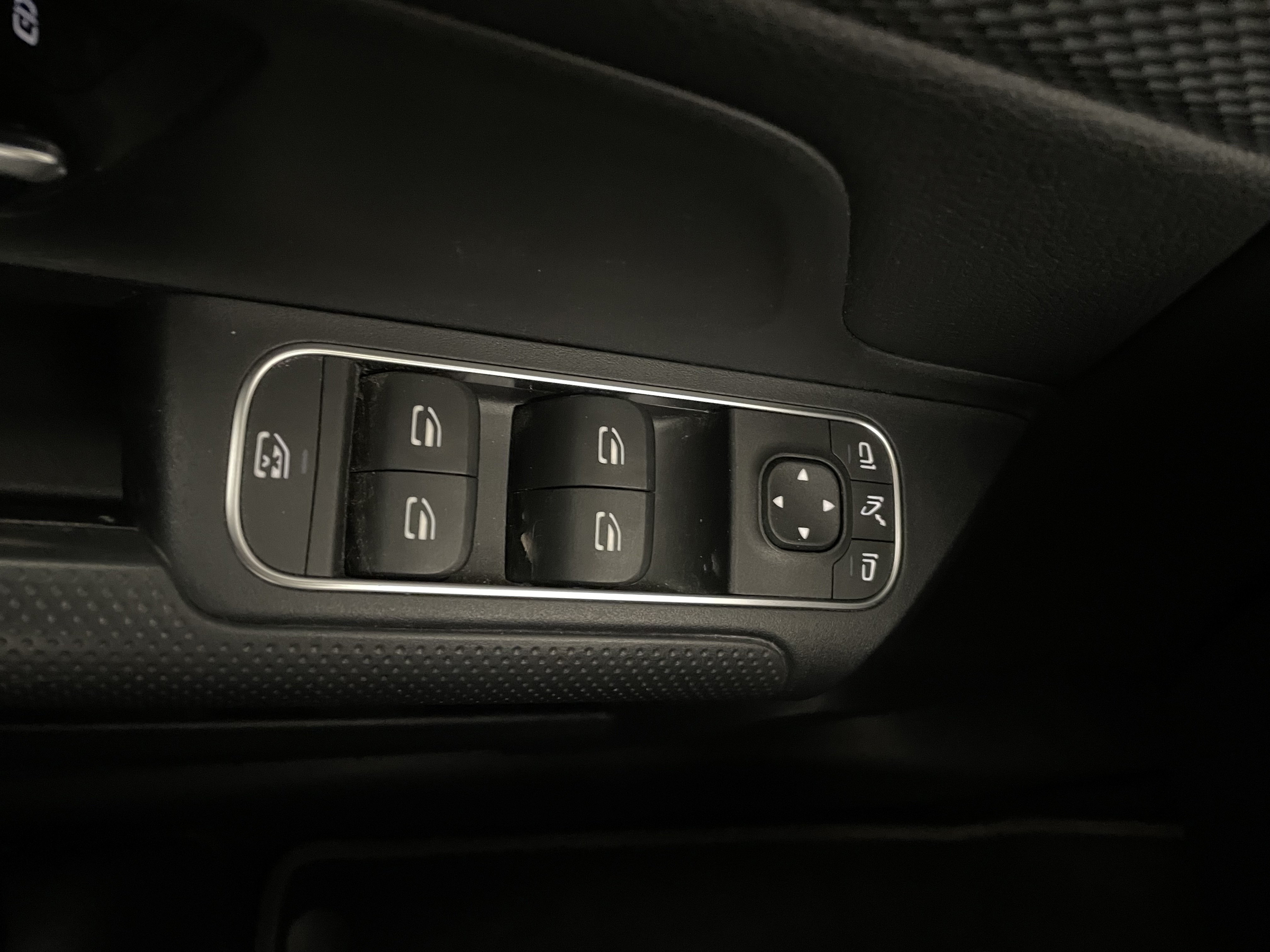 Mercedes-Benz GLA 180 d Aut. | Bild 21 von 31