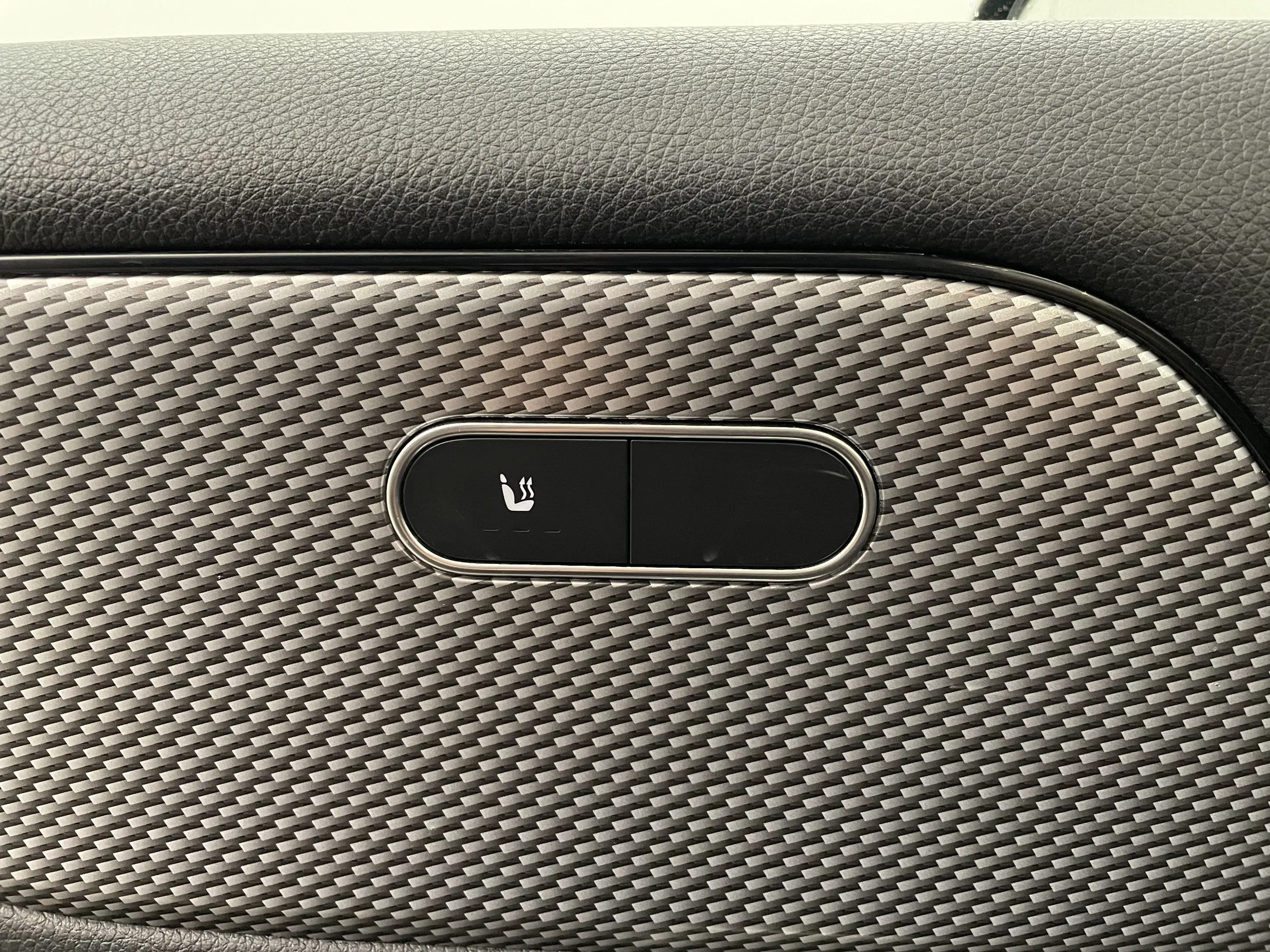 Mercedes-Benz GLA 180 d Aut. | Bild 25 von 31