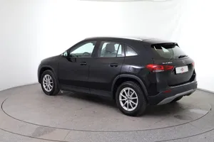 Mercedes-Benz GLA 180 d Aut. | Thumbnail 4 von 31