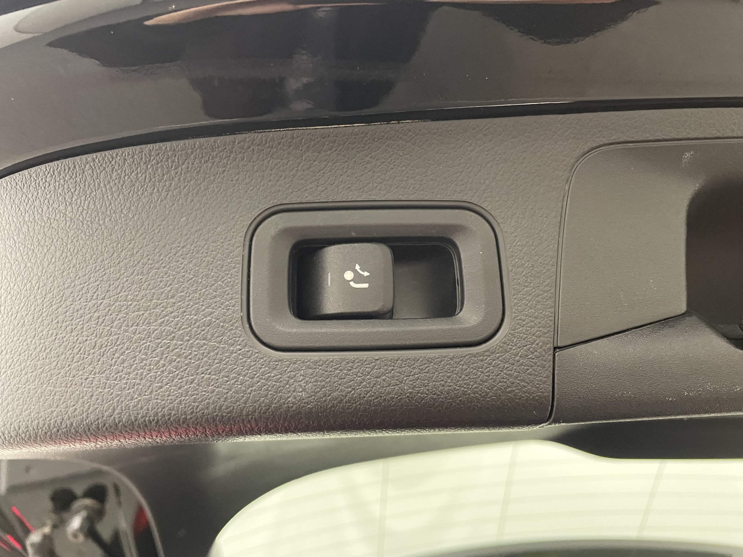 Mercedes-Benz GLA 180 d Aut. | Bild 30 von 31