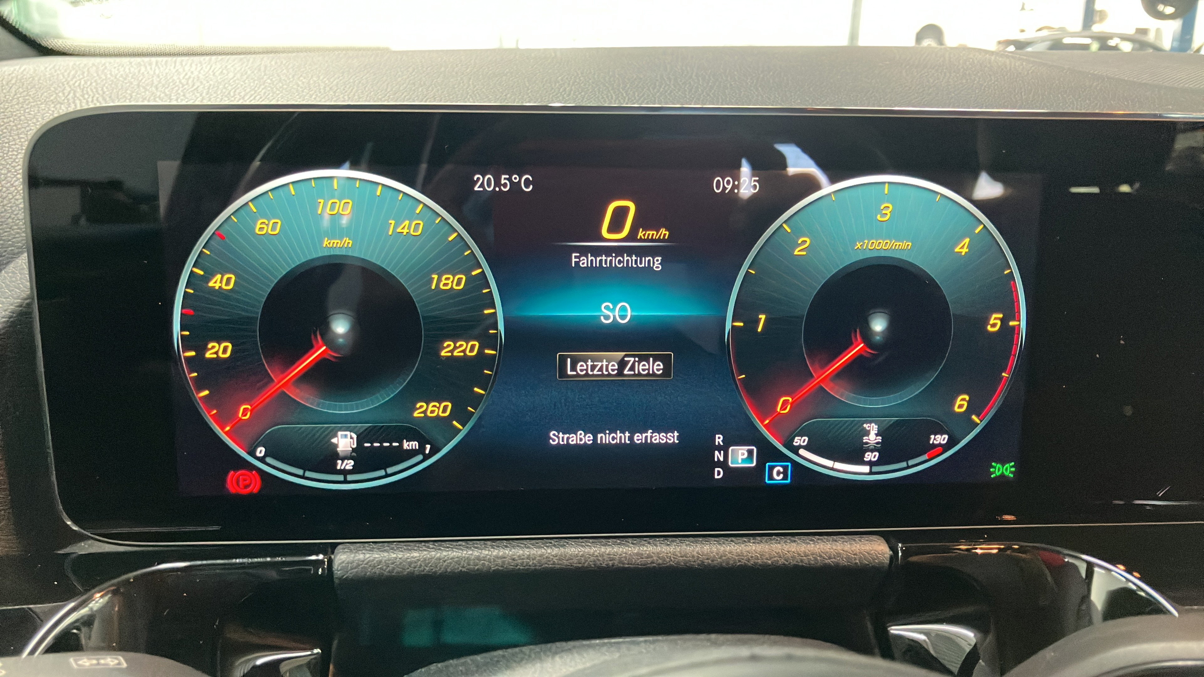 Mercedes-Benz GLA 180 d Style | Bild 11 von 26