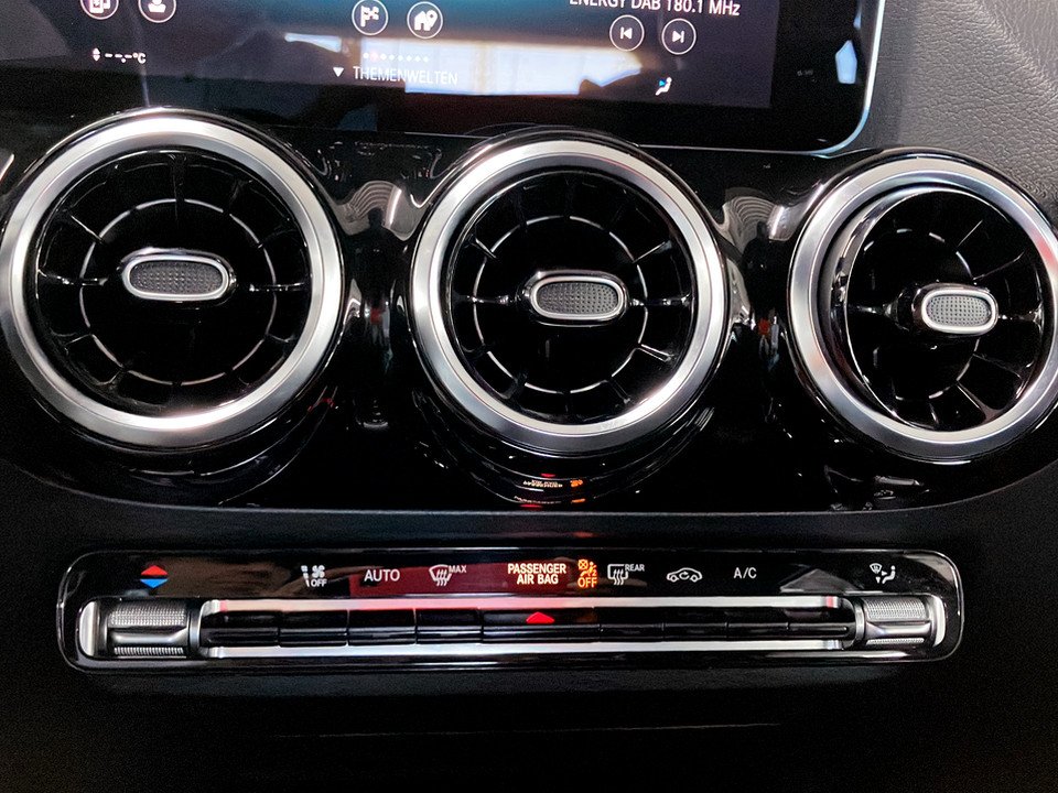 Mercedes-Benz GLA 180 d Style | Bild 19 von 26
