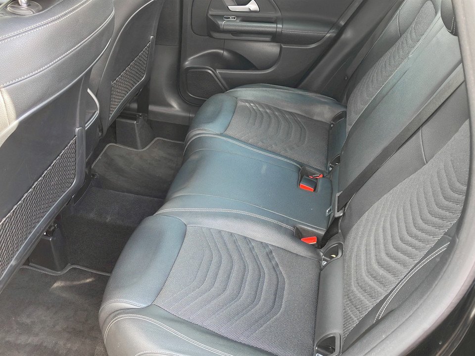 Mercedes-Benz GLA 200 d Style | Bild 15 von 17