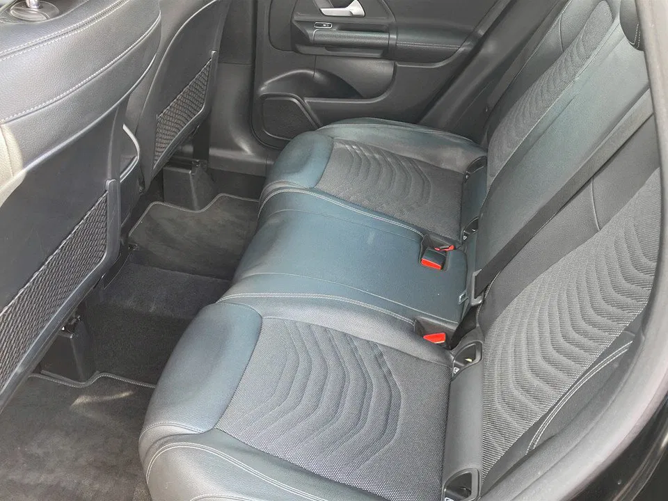 Mercedes-Benz GLA 200 d Style | Bild 15 von 17