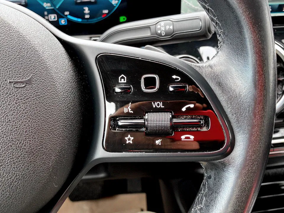 Mercedes-Benz GLA 200 d Style | Bild 15 von 27