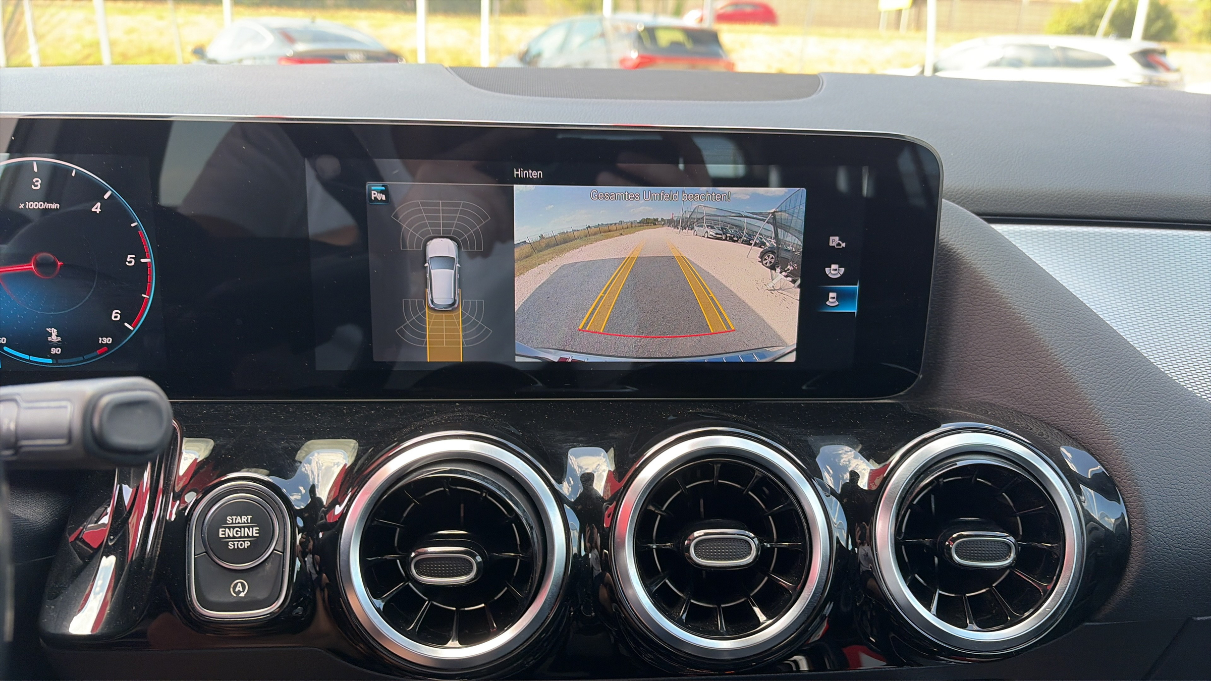 Mercedes-Benz GLA 200 d Style | Bild 15 von 23