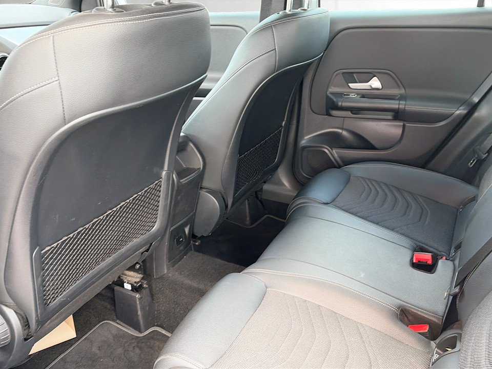 Mercedes-Benz GLA 200 d Style | Bild 18 von 23