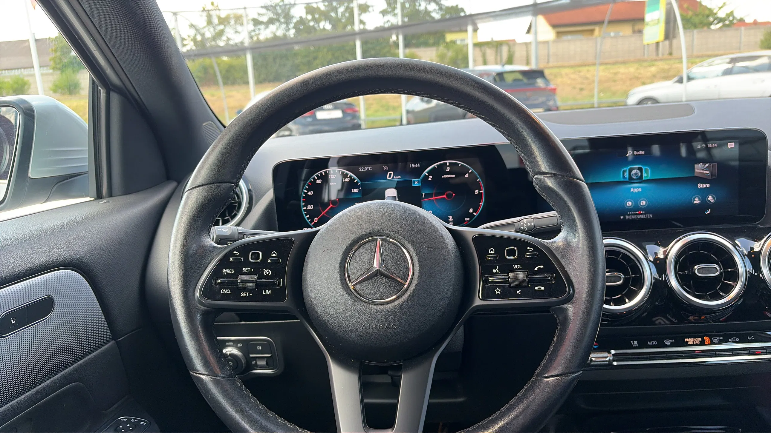 Mercedes-Benz GLA 200 d Style | Bild 8 von 23