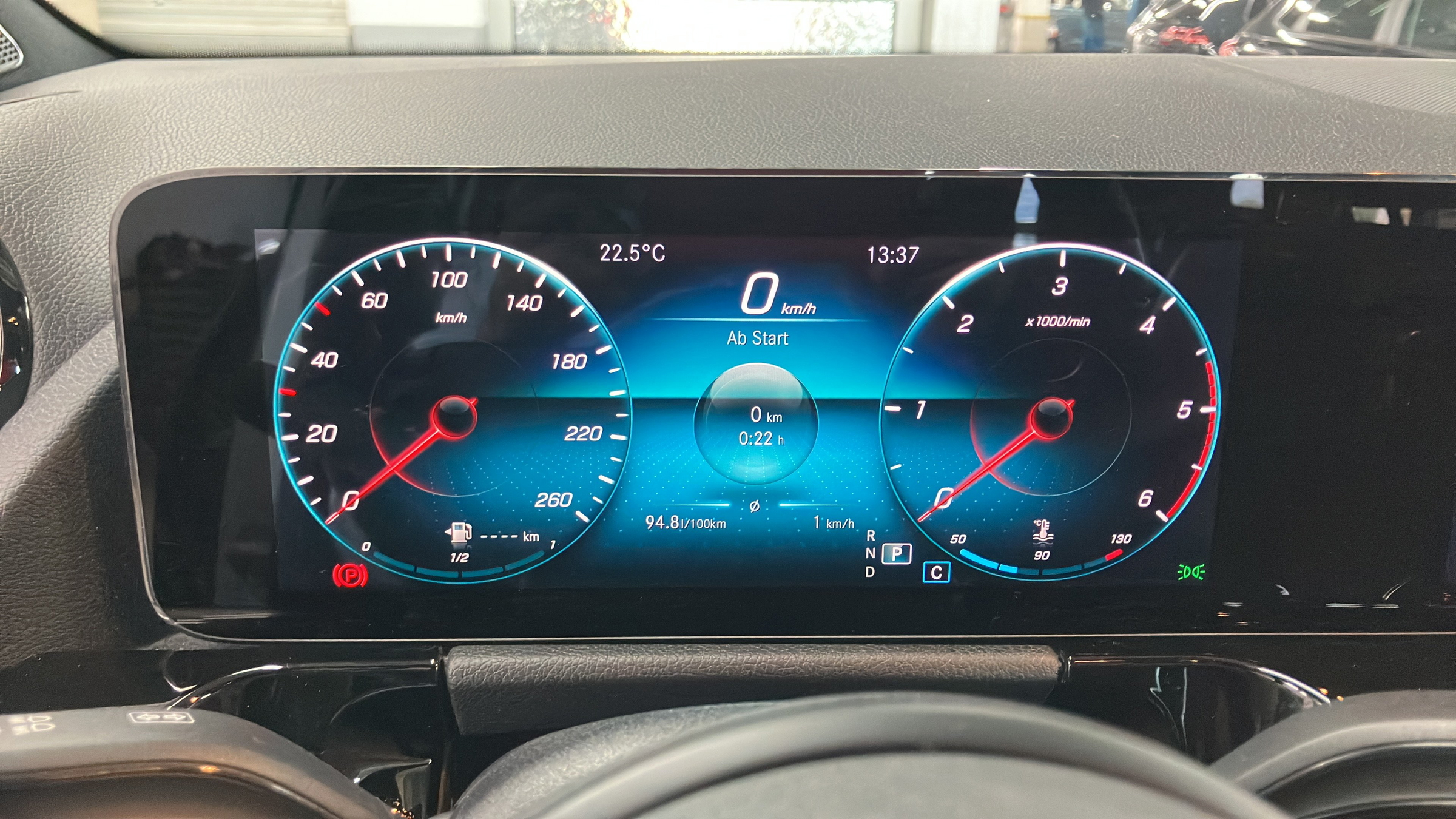 Mercedes-Benz GLA 200 d Style | Bild 11 von 27