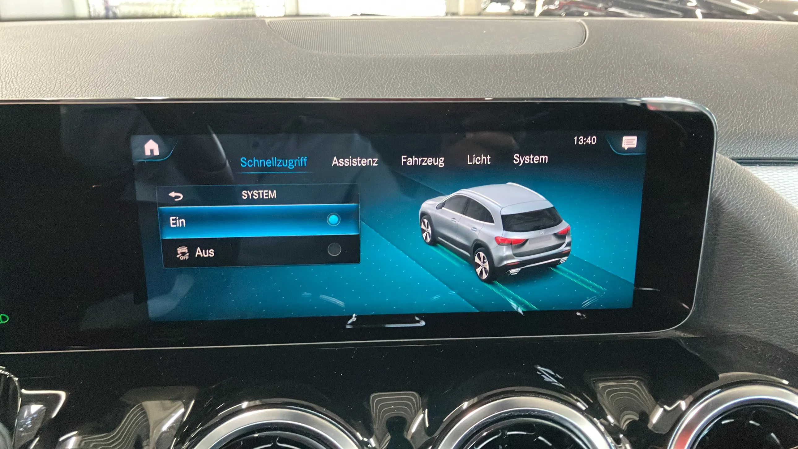 Mercedes-Benz GLA 200 d Style | Bild 15 von 27