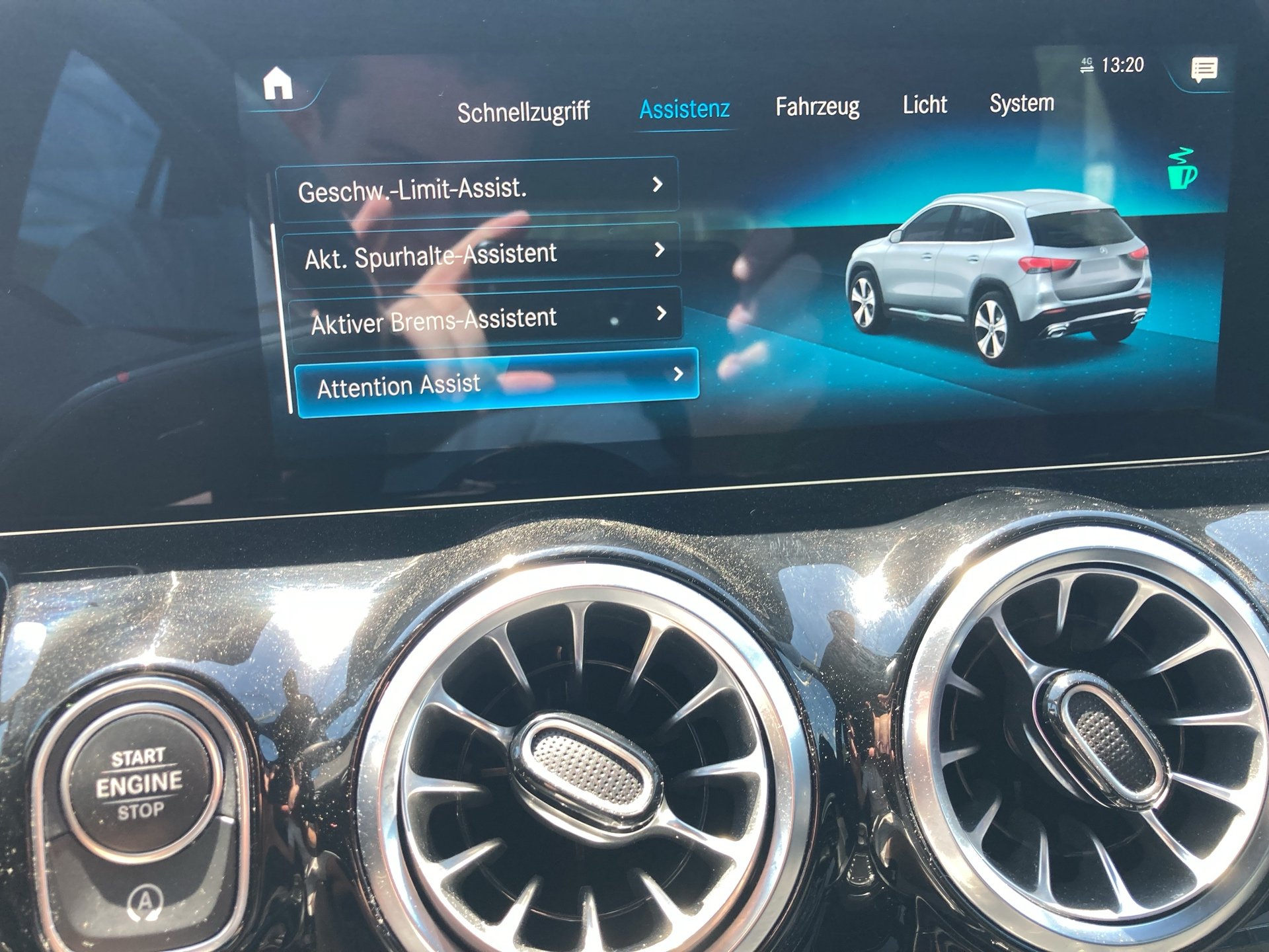 Mercedes-Benz GLA 200 d 4MATIC Aut. | Bild 16 von 25