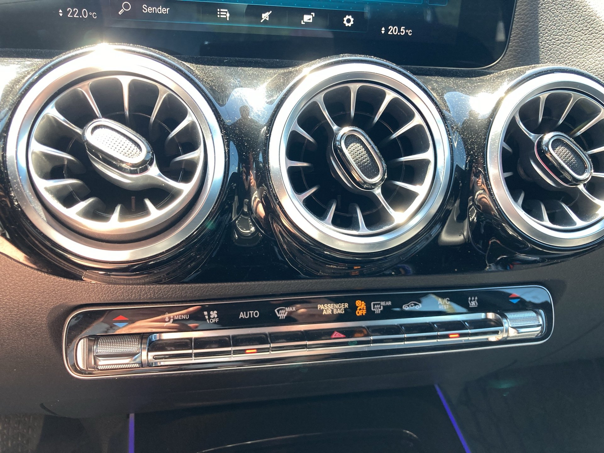 Mercedes-Benz GLA 200 d 4MATIC Aut. | Bild 18 von 25