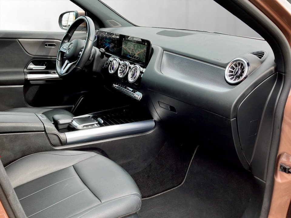 Mercedes-Benz GLA 180 Progressive | Bild 21 von 24