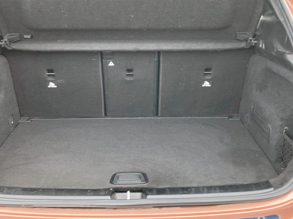 Mercedes-Benz GLA 180 Progressive | Bild 23 von 24