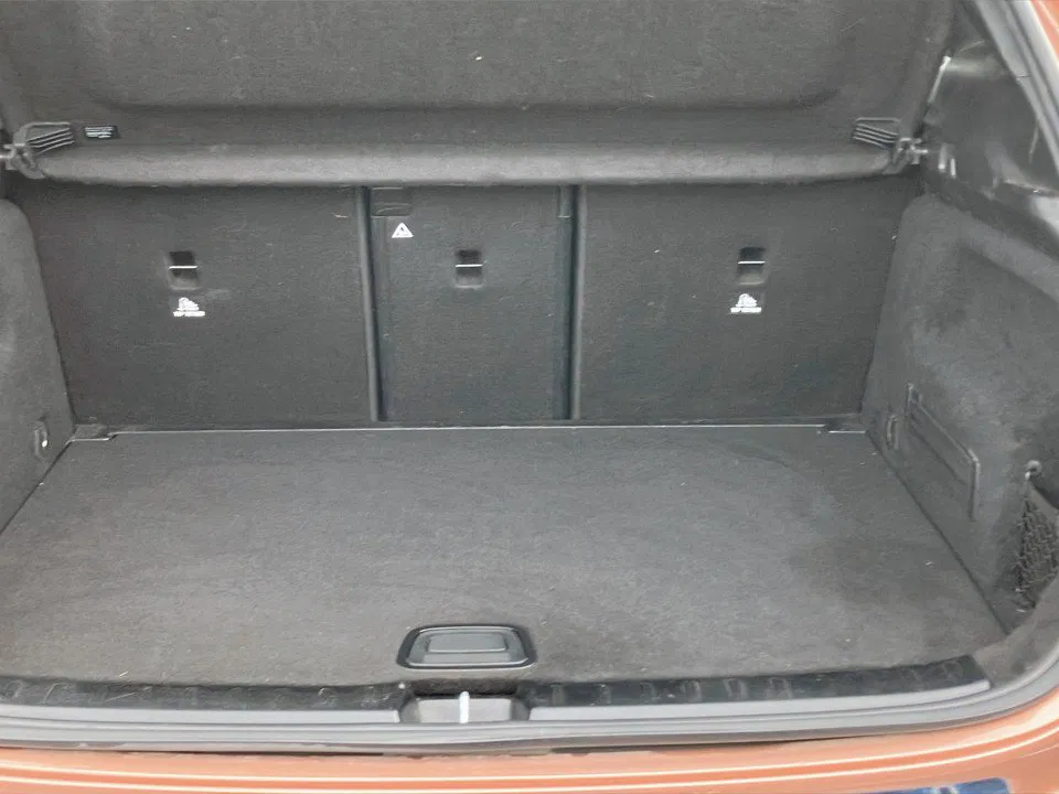 Mercedes-Benz GLA 180 Progressive | Bild 23 von 24