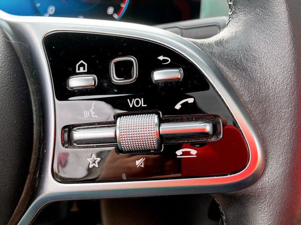 Mercedes-Benz GLA 180 Progressive | Bild 13 von 24