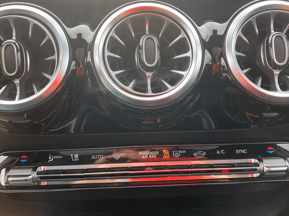 Mercedes-Benz GLA 180 Progressive | Bild 17 von 24