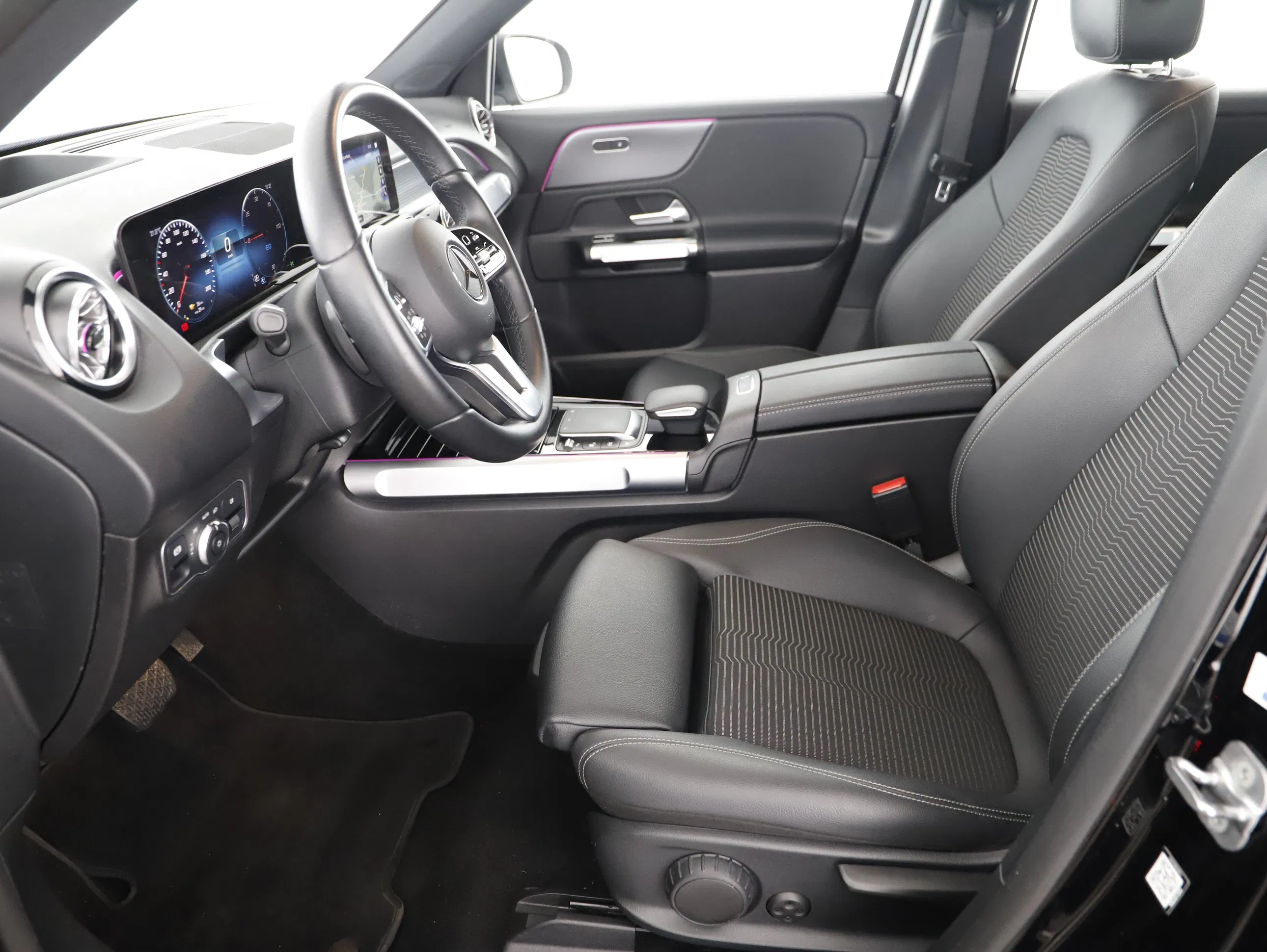 Mercedes-Benz EQB 250 66,5kWh Aut. | Bild 1 von 24