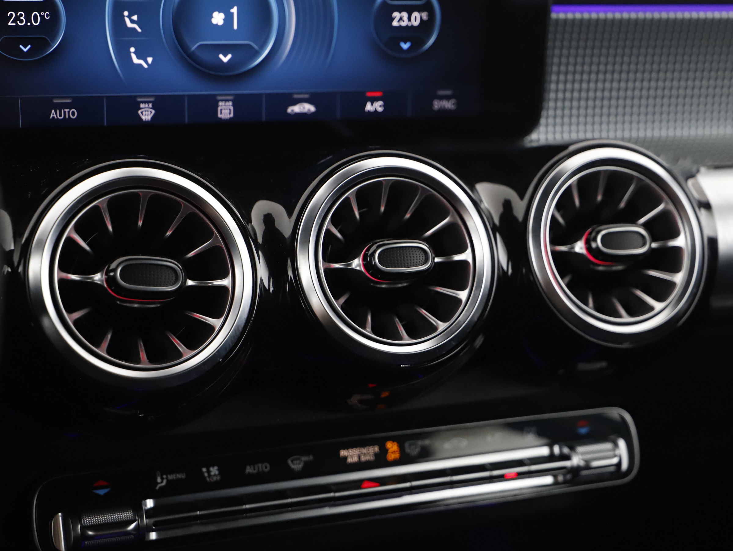 Mercedes-Benz EQB 250 66,5kWh Aut. | Bild 11 von 24