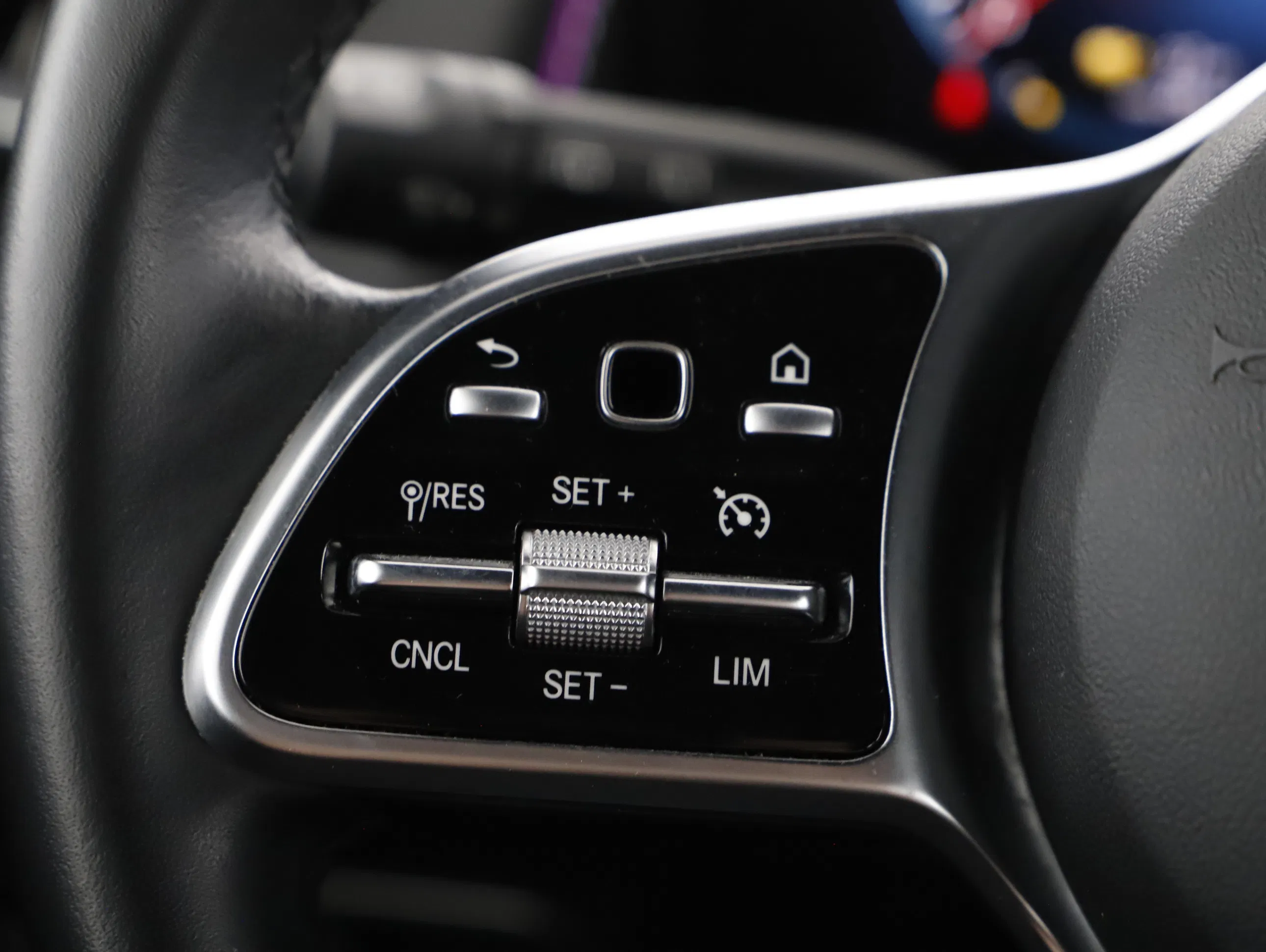 Mercedes-Benz EQB 250 66,5kWh Aut. | Bild 13 von 24