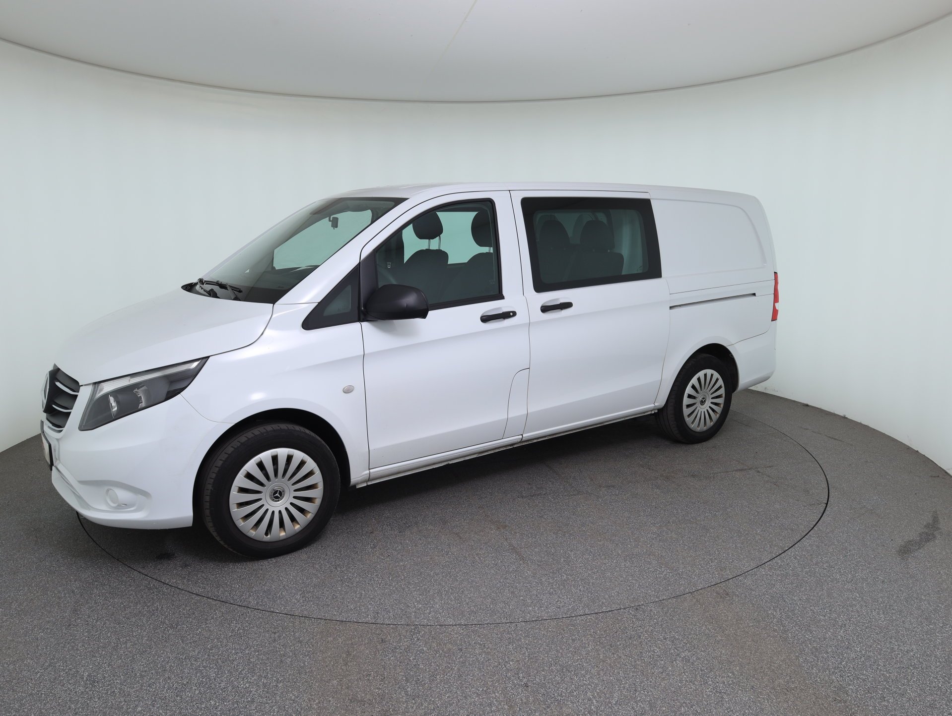 Mercedes-Benz Vito Tourer Worker 114 CDI lang | Bild 2 von 27