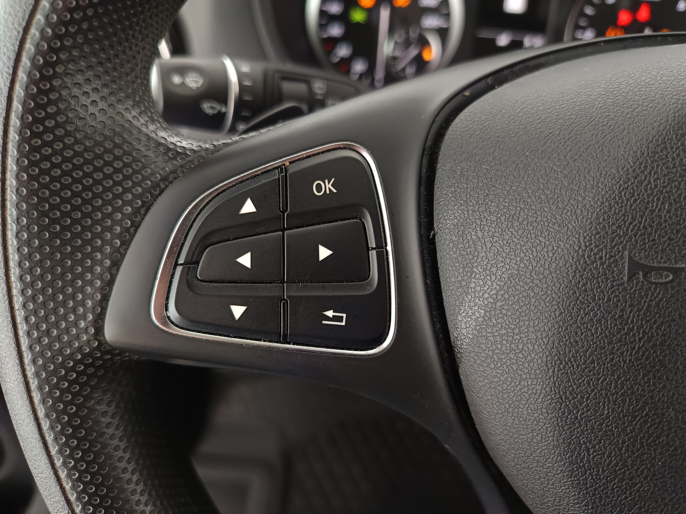 Mercedes-Benz Vito Tourer Worker 114 CDI lang | Bild 17 von 27