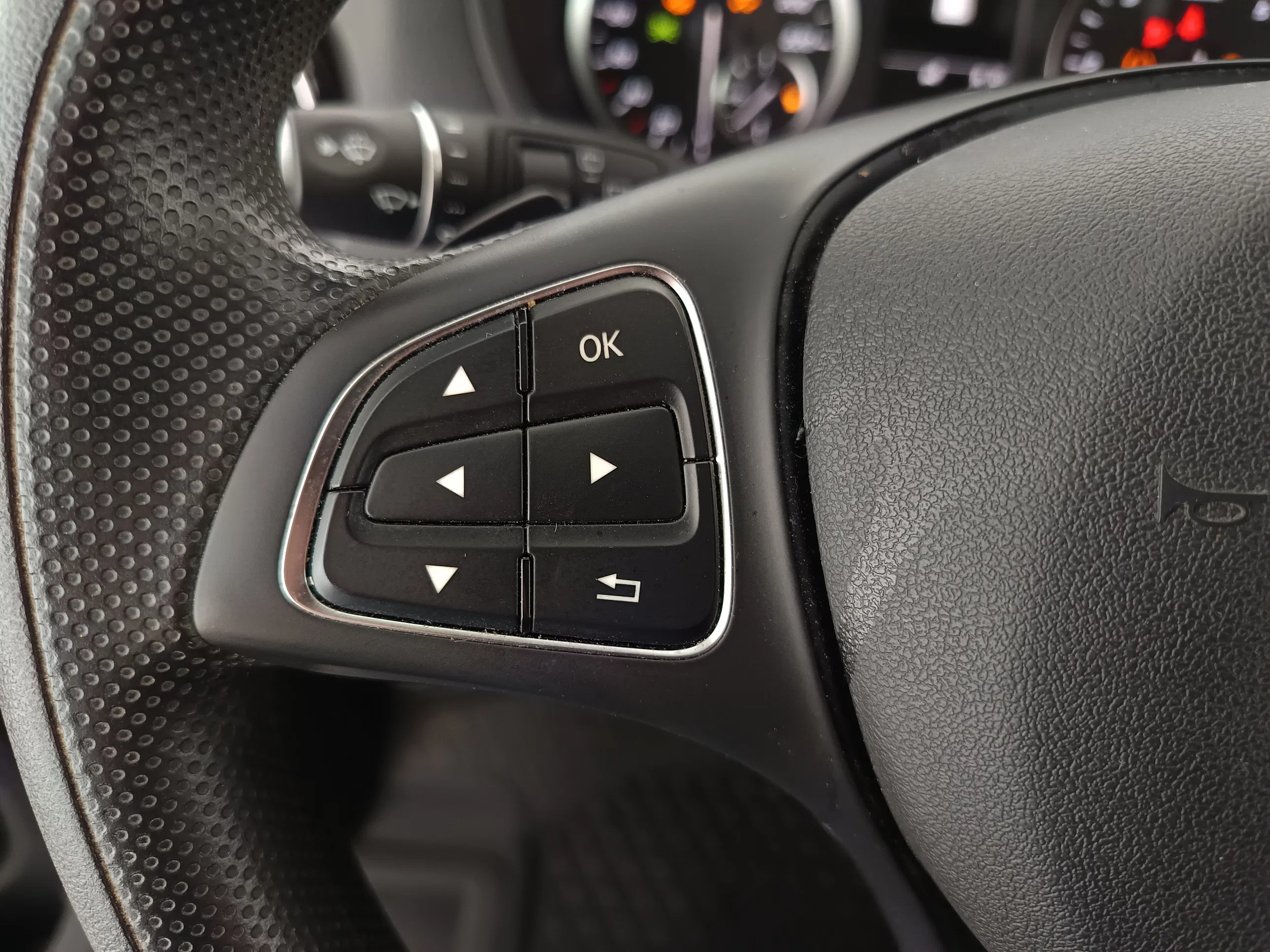 Mercedes-Benz Vito Tourer Worker 114 CDI lang | Bild 17 von 27