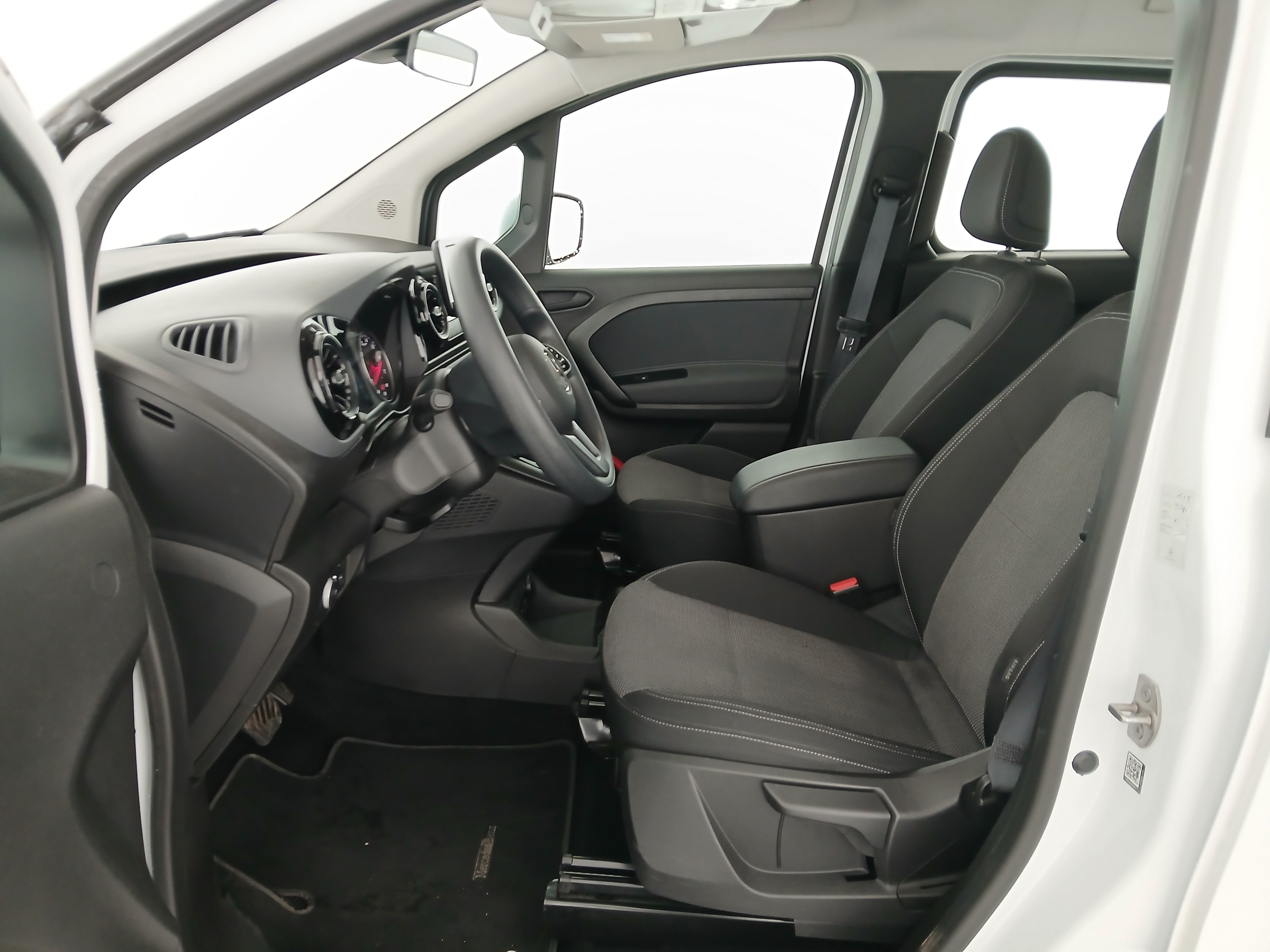 Mercedes-Benz T 180 Progressive Aut. | Bild 14 von 29