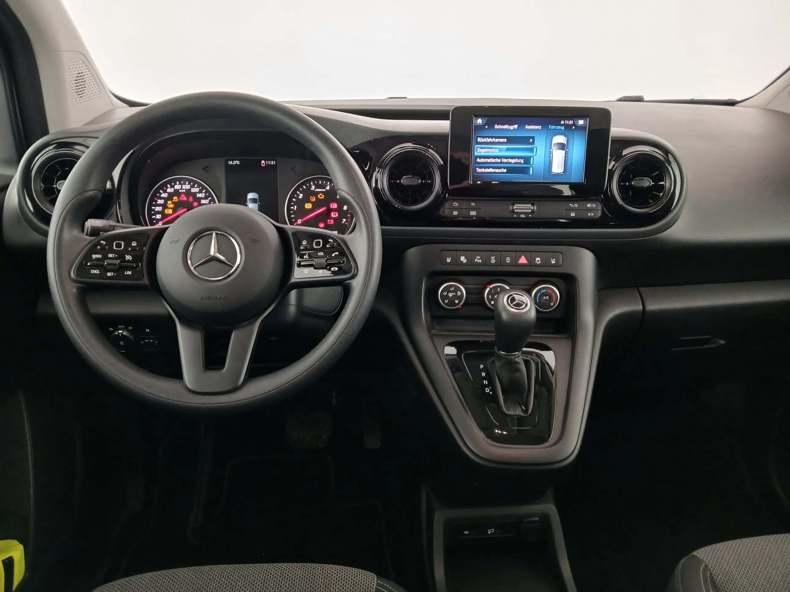 Mercedes-Benz T 180 Progressive Aut. | Bild 15 von 29