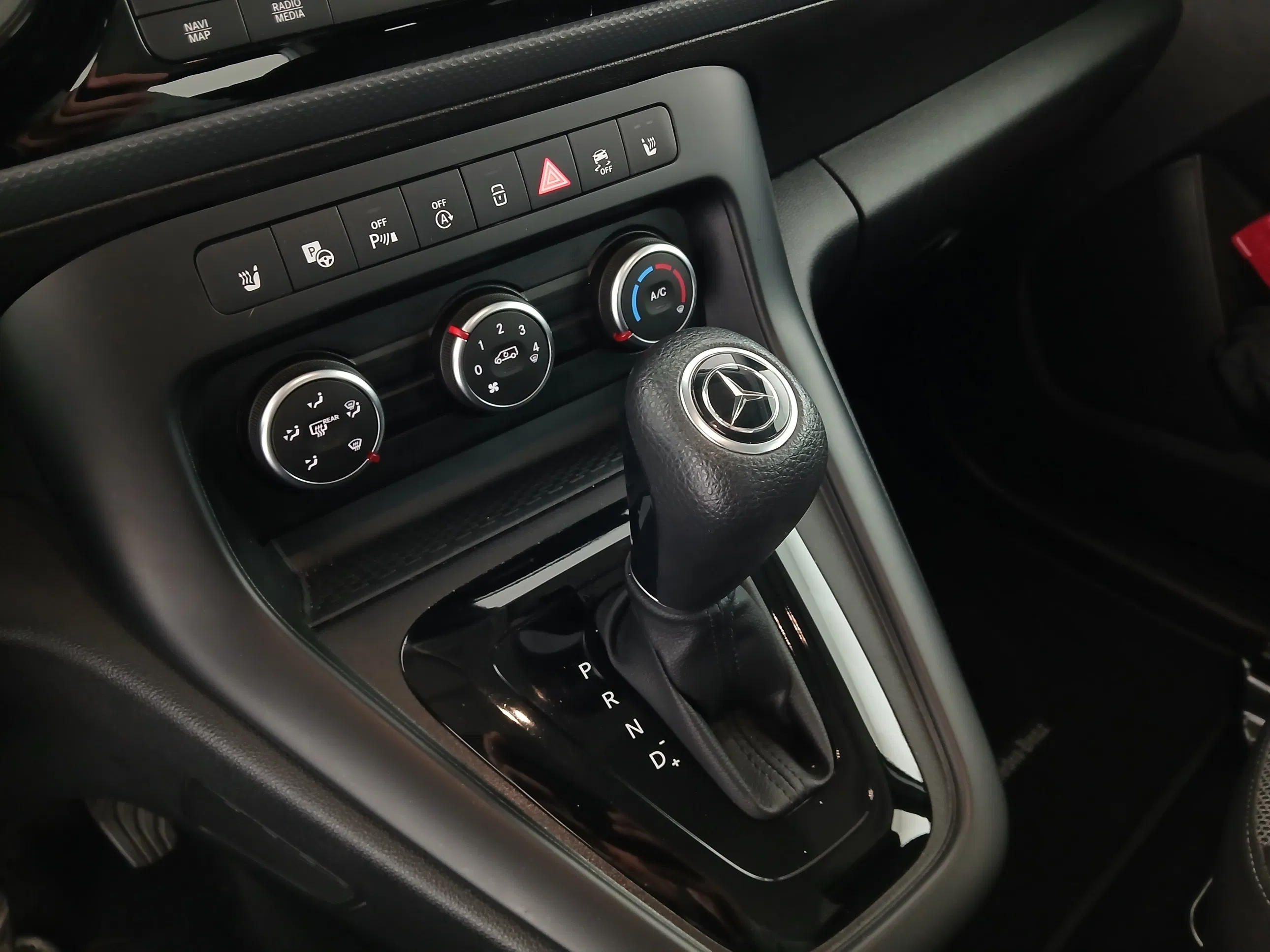 Mercedes-Benz T 180 Progressive Aut. | Bild 25 von 29