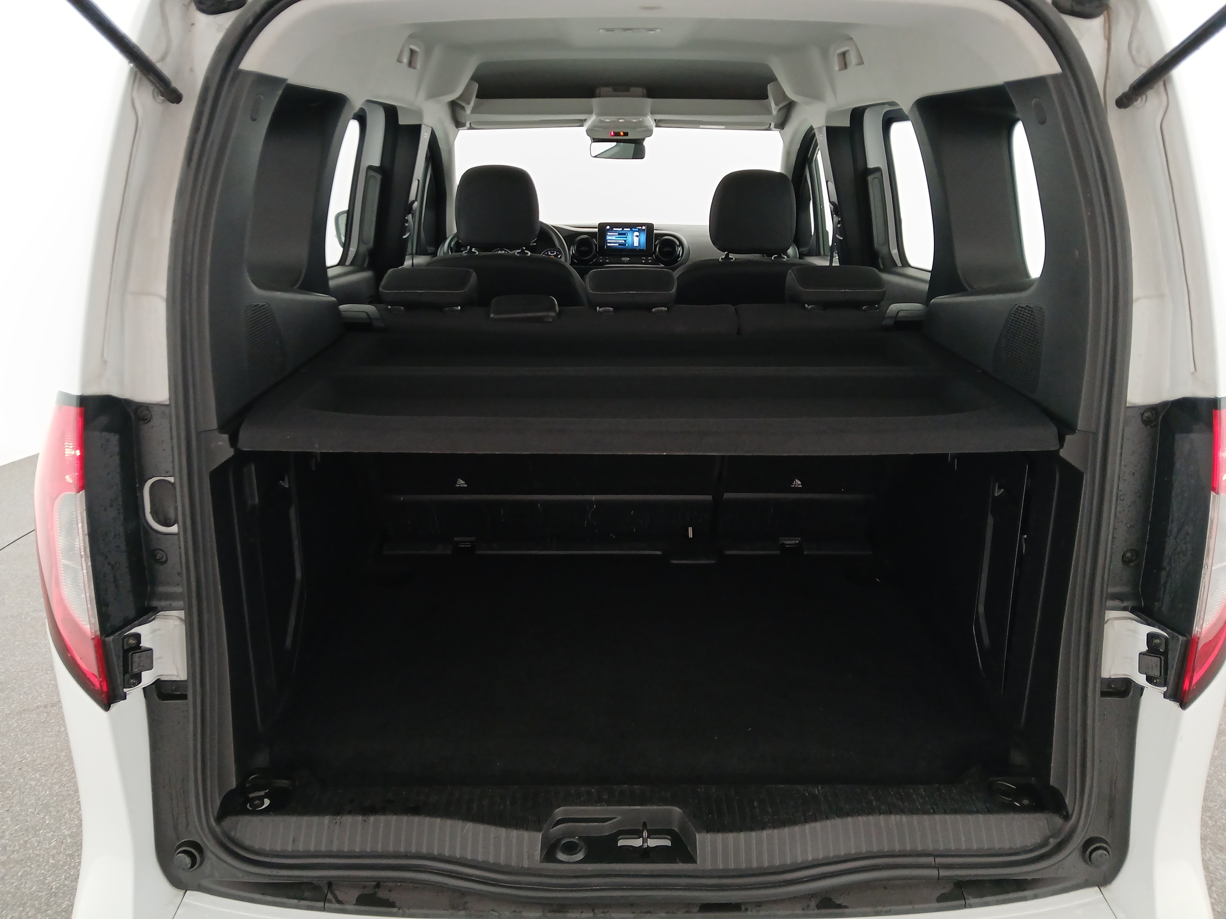 Mercedes-Benz T 180 Progressive Aut. | Bild 27 von 29