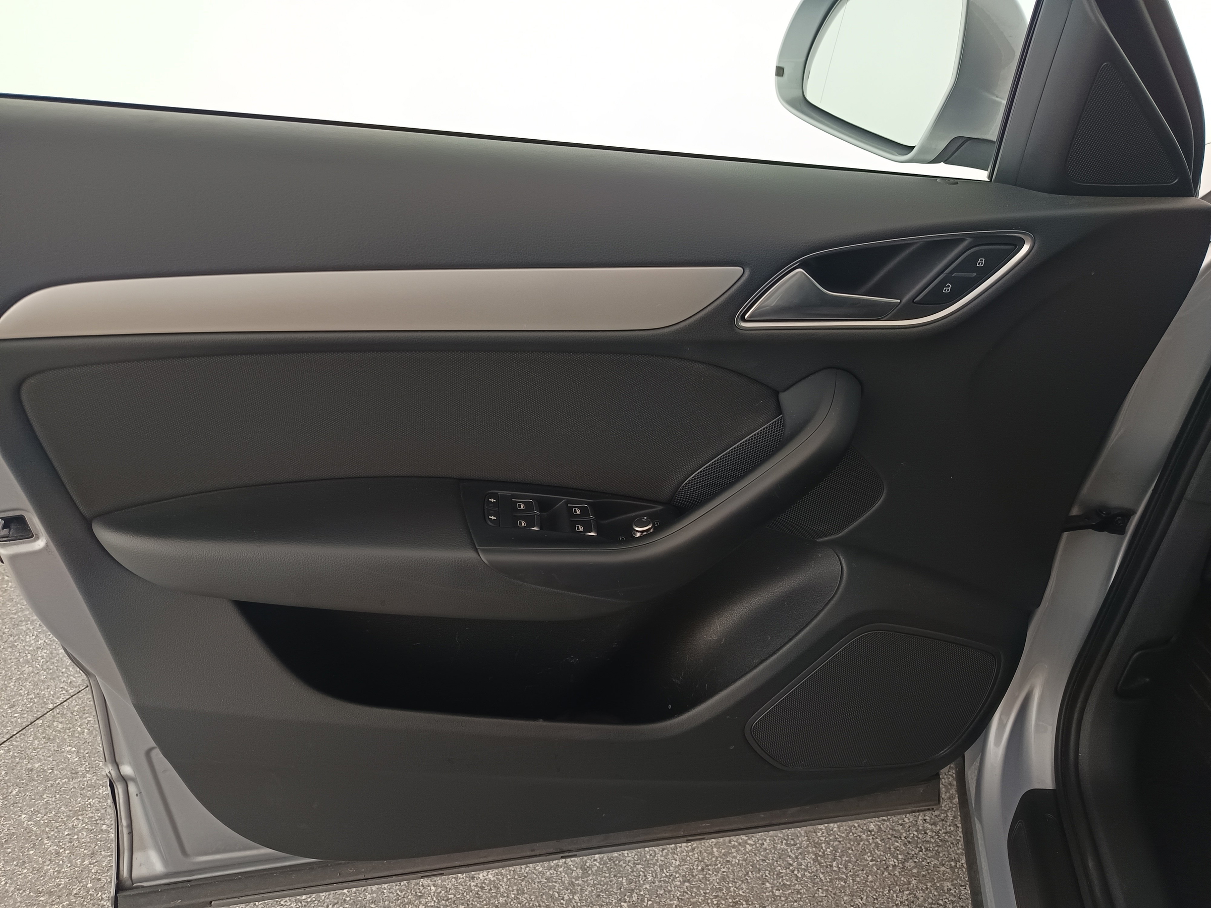 Audi Q3 2.0 TFSI quattro sport | Bild 10 von 30