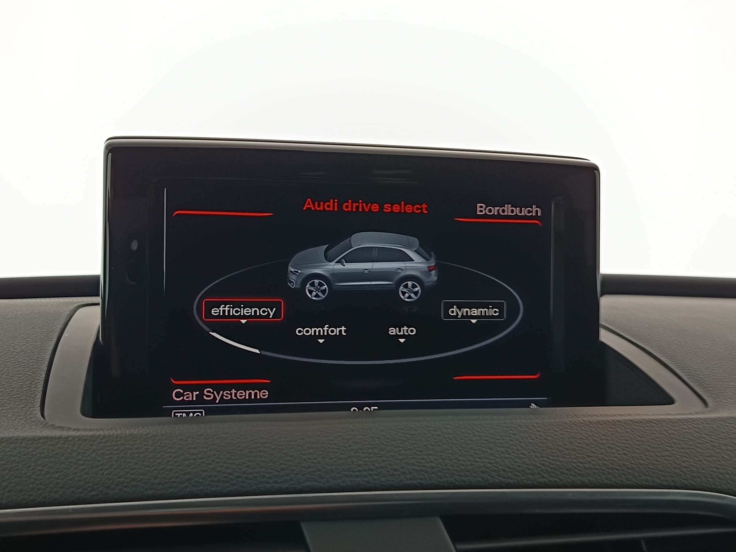 Audi Q3 2.0 TFSI quattro sport | Bild 20 von 30