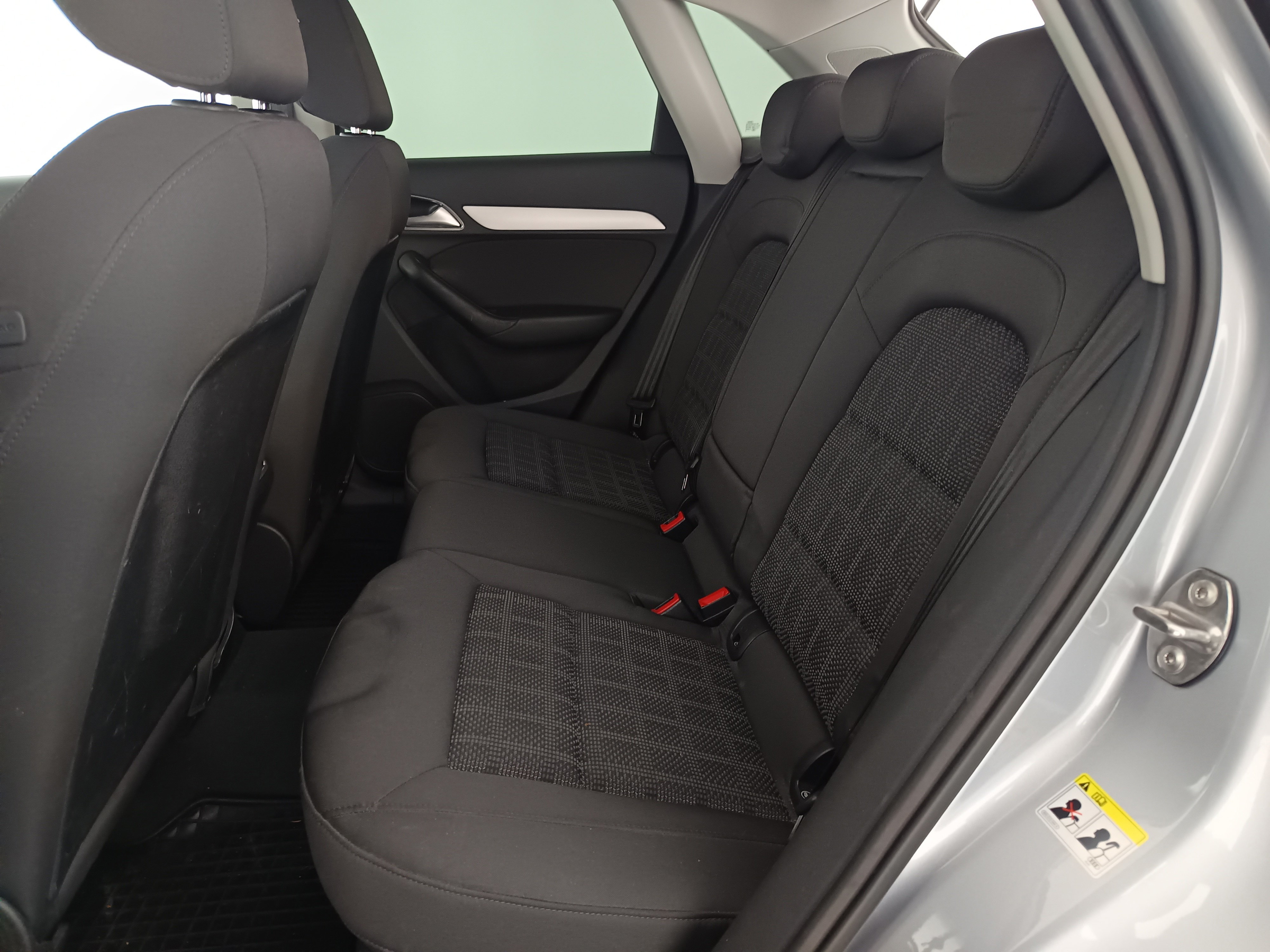 Audi Q3 2.0 TFSI quattro sport | Bild 29 von 30