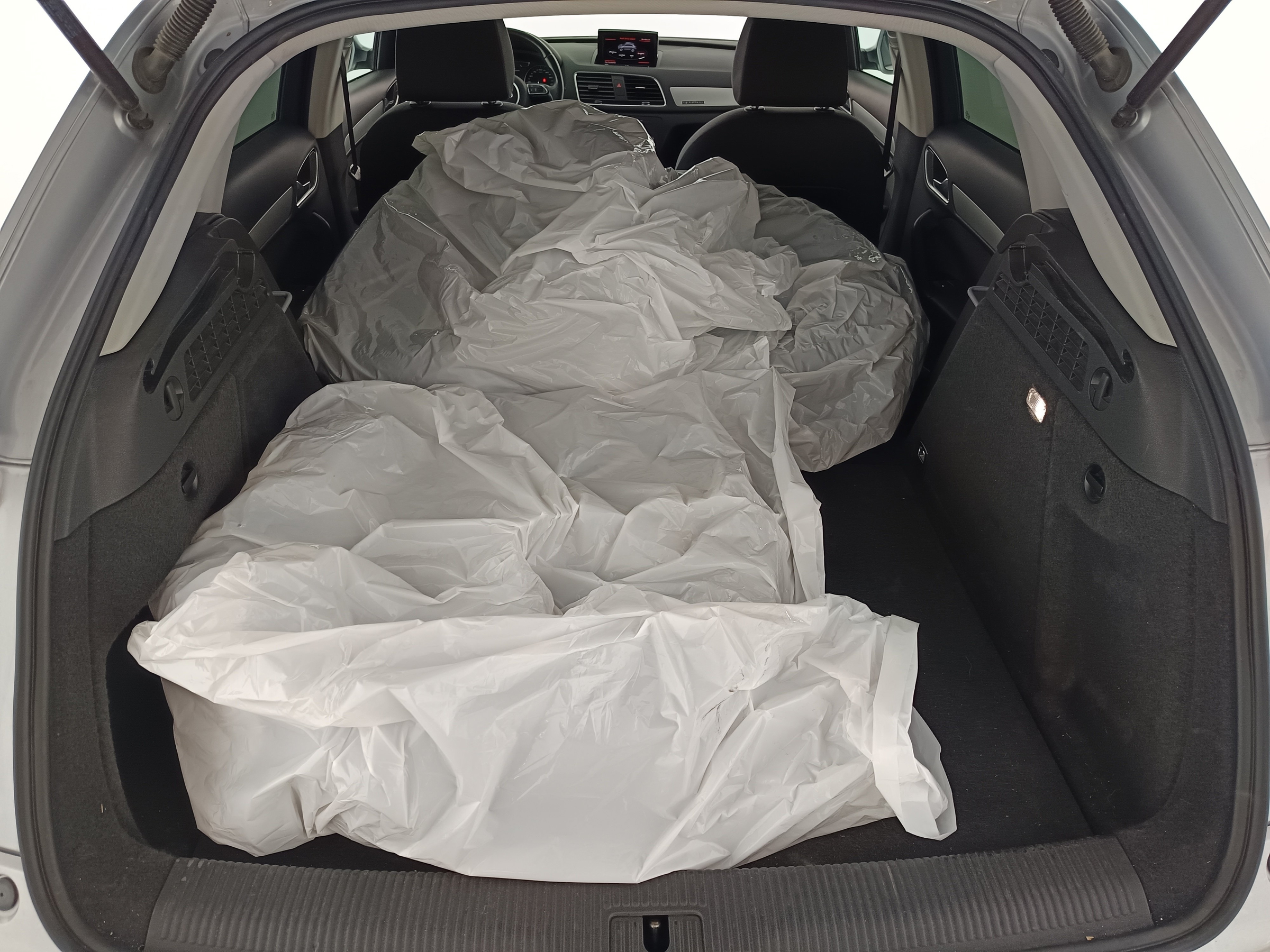 Audi Q3 2.0 TFSI quattro sport | Bild 30 von 30