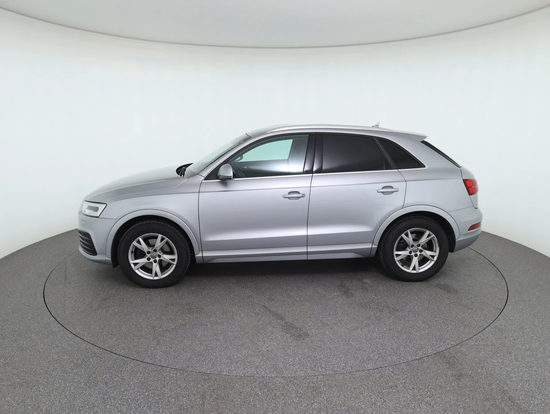 Audi Q3 2.0 TFSI quattro sport | Bild 8 von 30