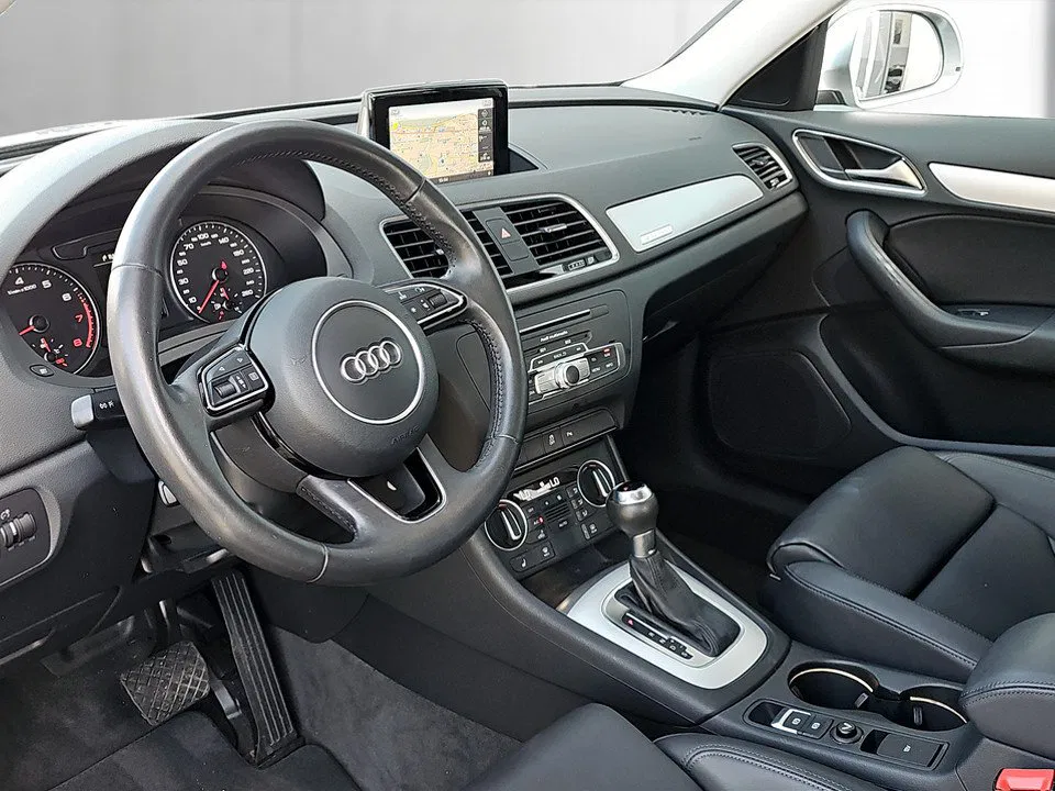 Audi Audi Q3 2.0 TFSI quattro sport | Bild 11 von 24