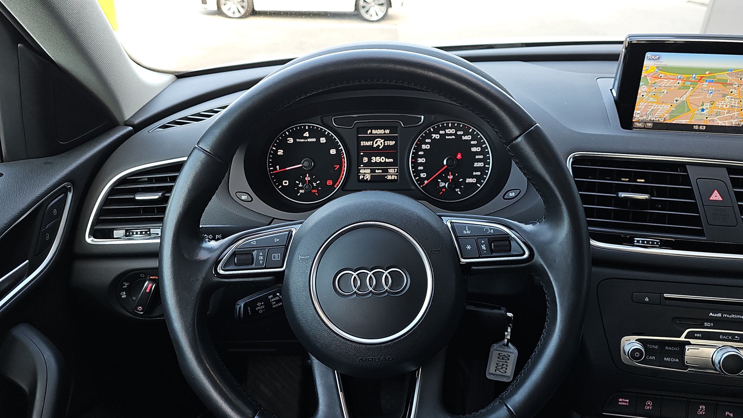 Audi Audi Q3 2.0 TFSI quattro sport | Bild 13 von 24