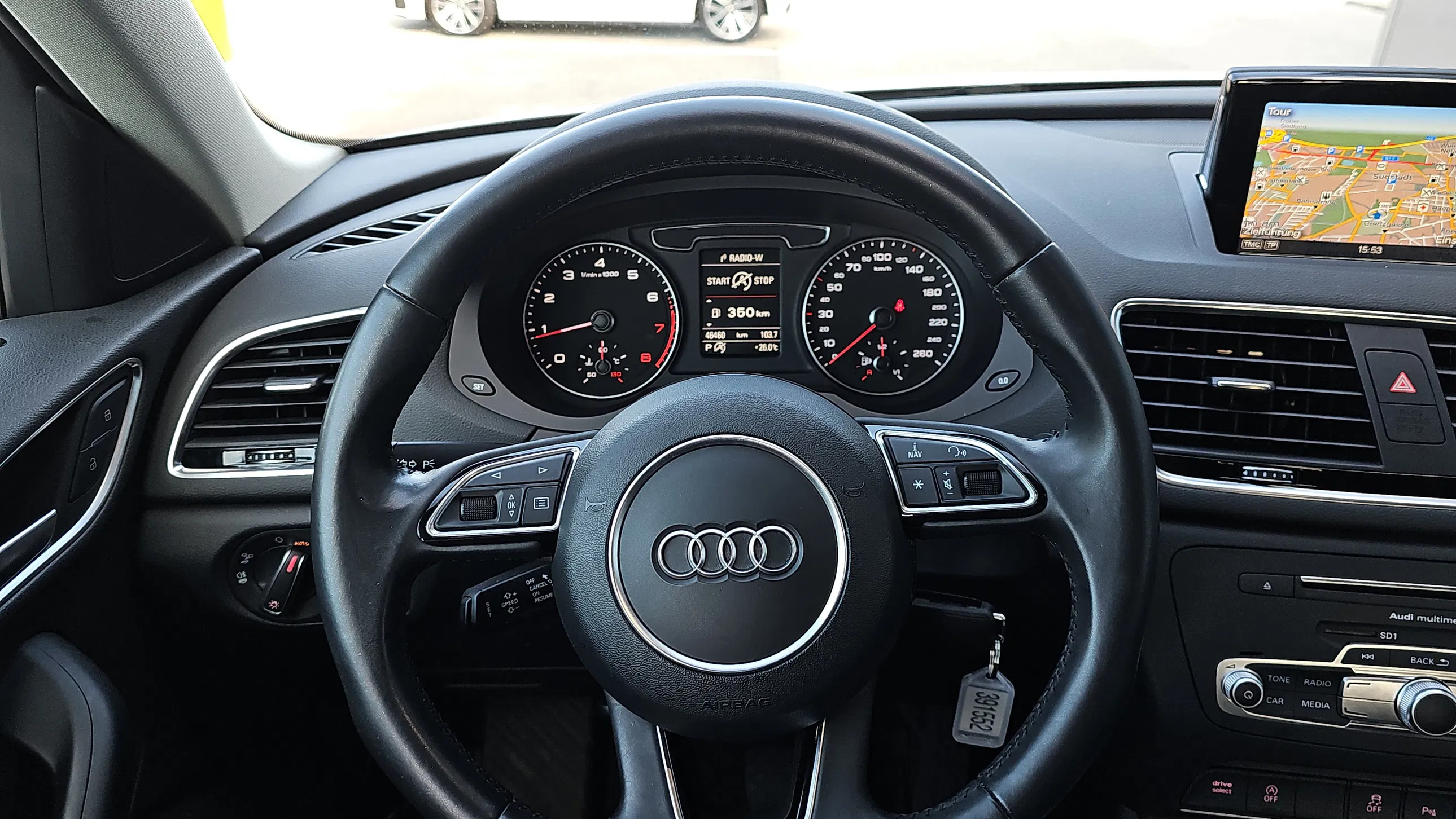 Audi Audi Q3 2.0 TFSI quattro sport | Bild 13 von 24
