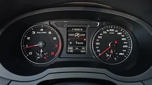 Audi Audi Q3 2.0 TFSI quattro sport | Thumbnail 15 von 24