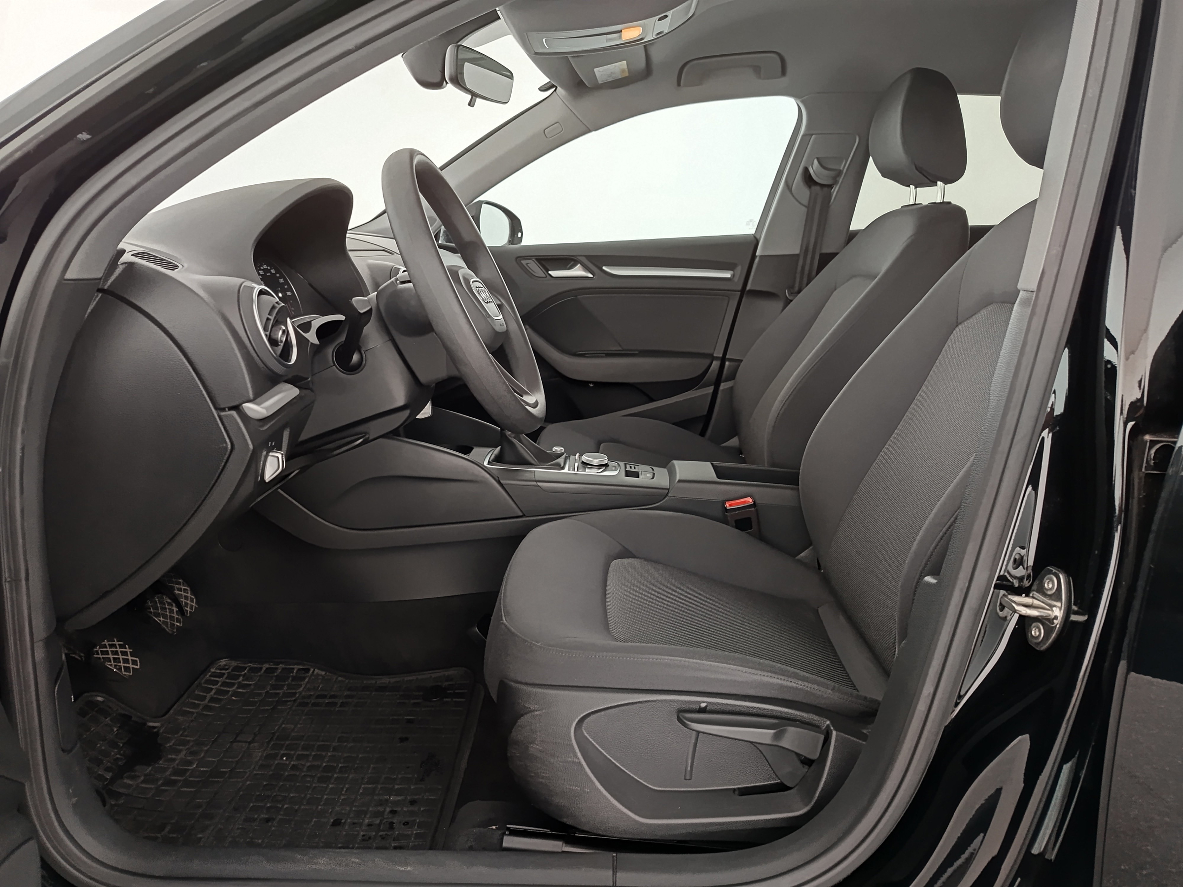 Audi A3 Sportback 2.0 SB 35 TDI | Bild 13 von 24