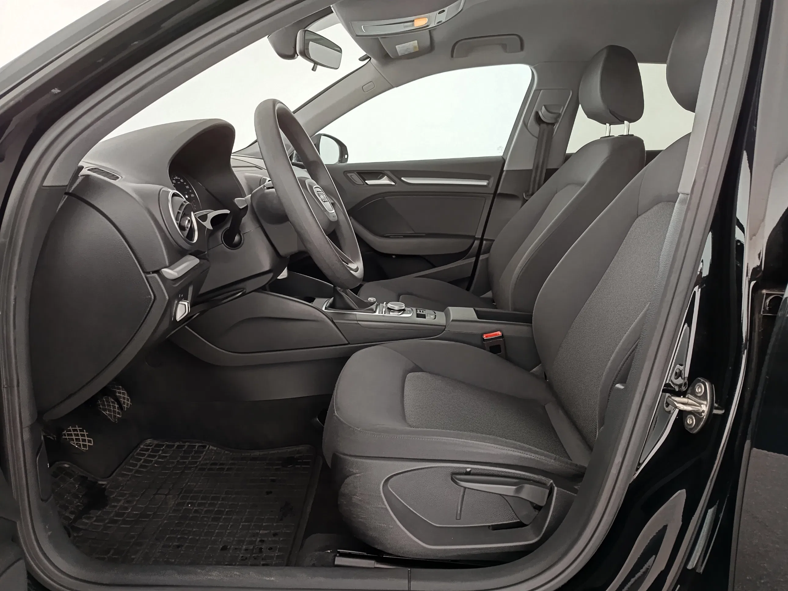 Audi A3 Sportback 2.0 SB 35 TDI | Bild 13 von 24